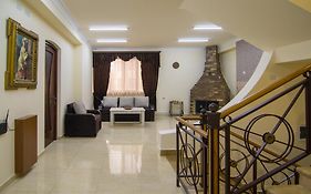 Tatev Hotel And Tours